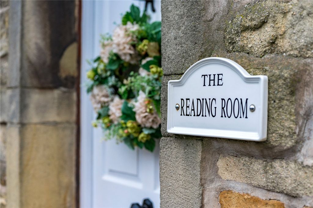 Property photo 2 of 30 The Reading Room