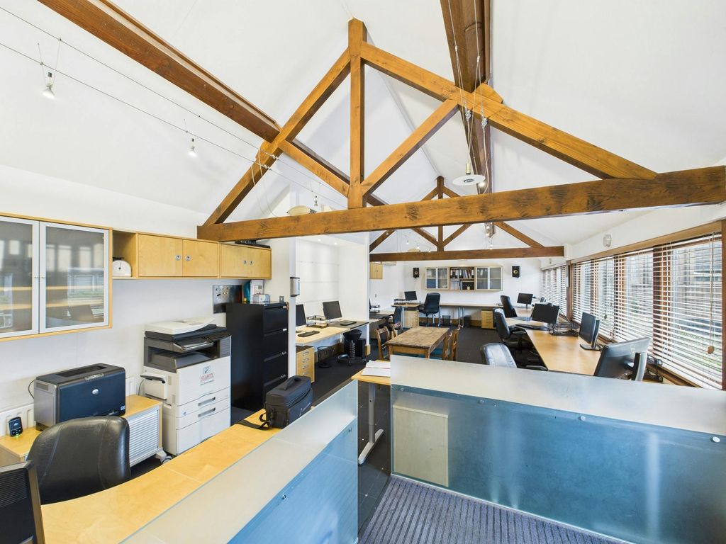 Property photo 2 of 6 Cam05222G0-Pr0074-Still002.Jpg