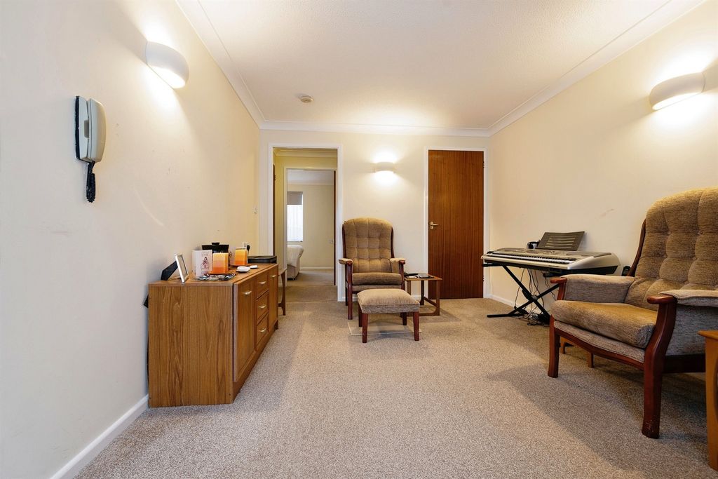 Property photo 3 of 15