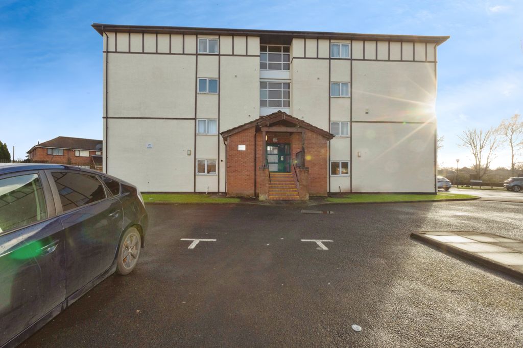 Property photo 1 of 15