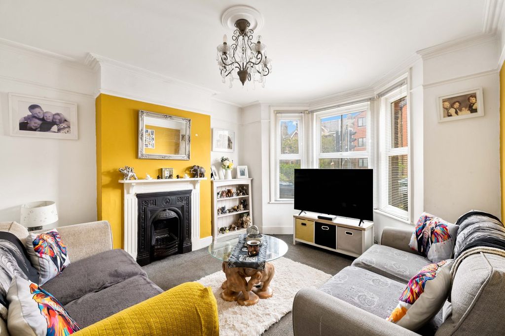 Property photo 2 of 14