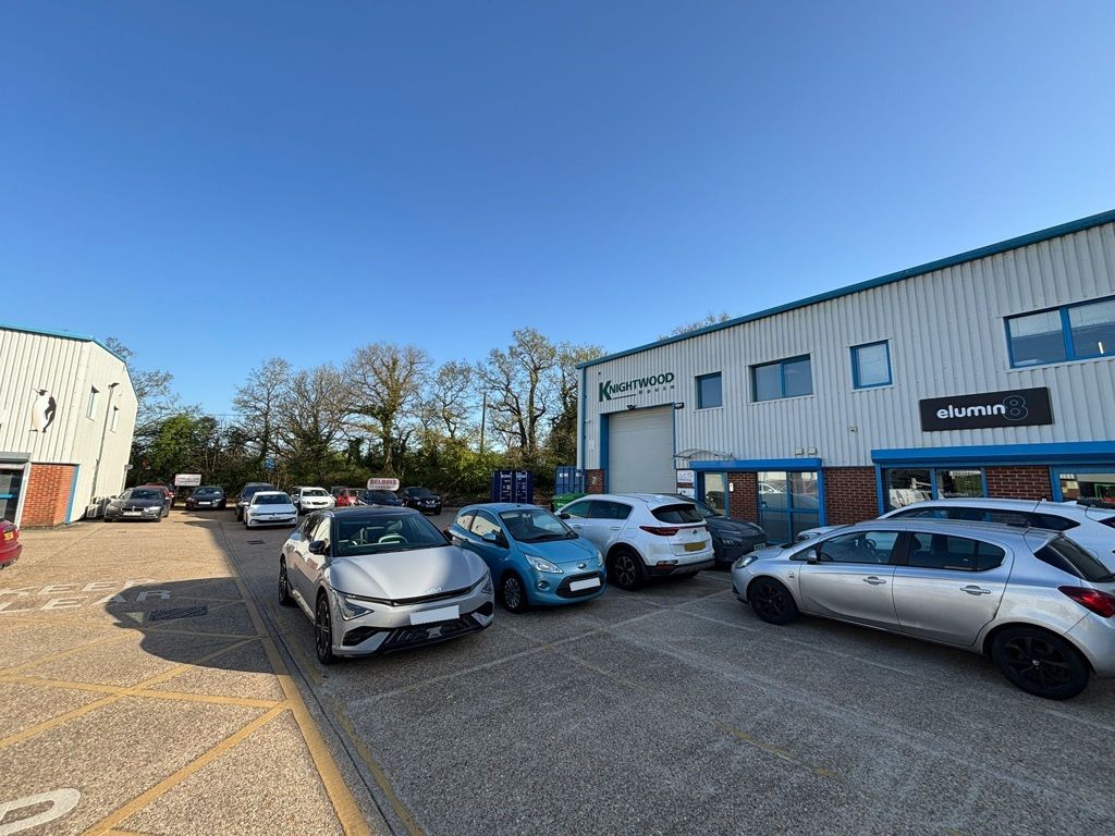 Property photo 2 of 9 Photo 8