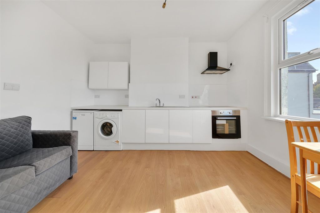 Property photo 3 of 7 9S4A1923.Jpg