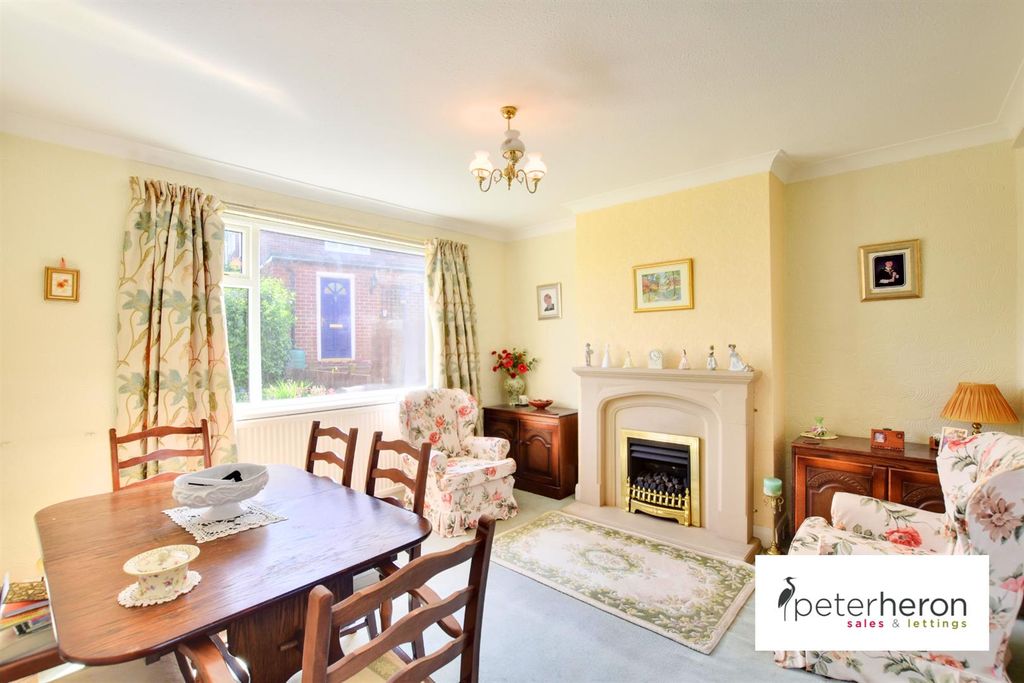 Property photo 2 of 20 Dining Room