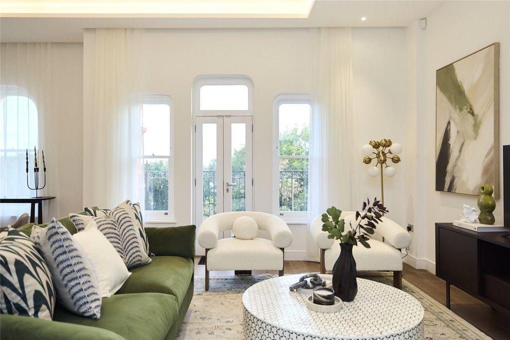 Property photo 1 of 18 Reception Room