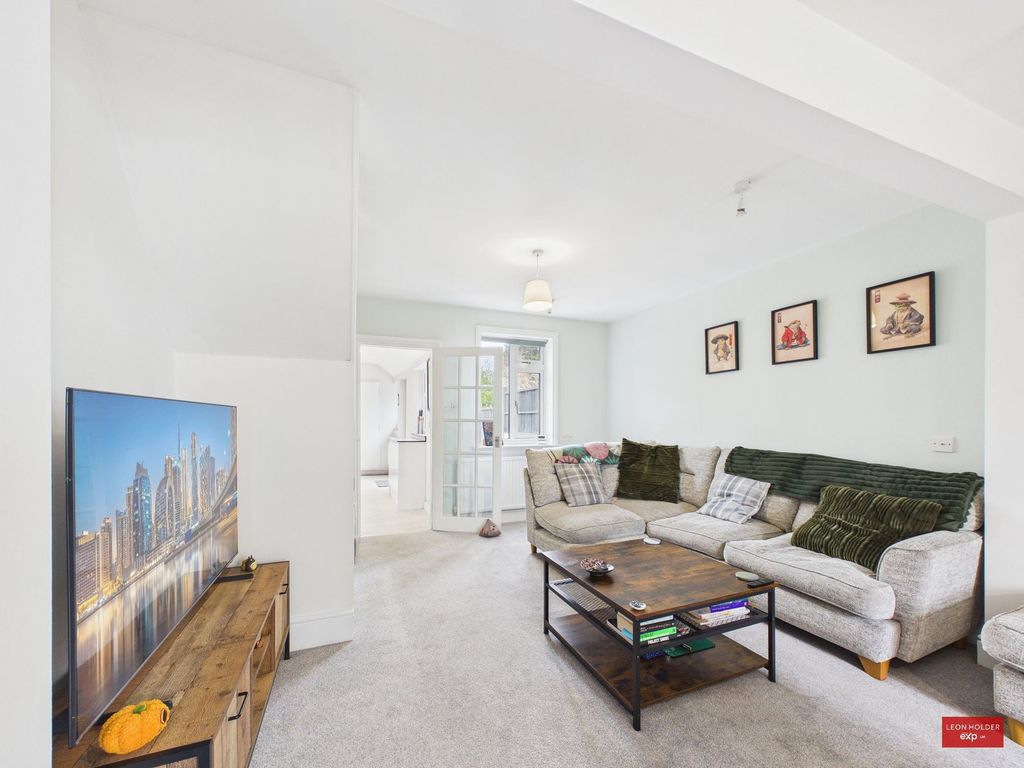 Property photo 3 of 22