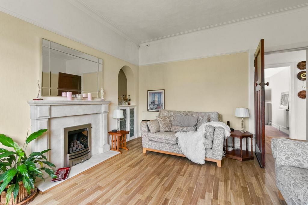 Property photo 3 of 32