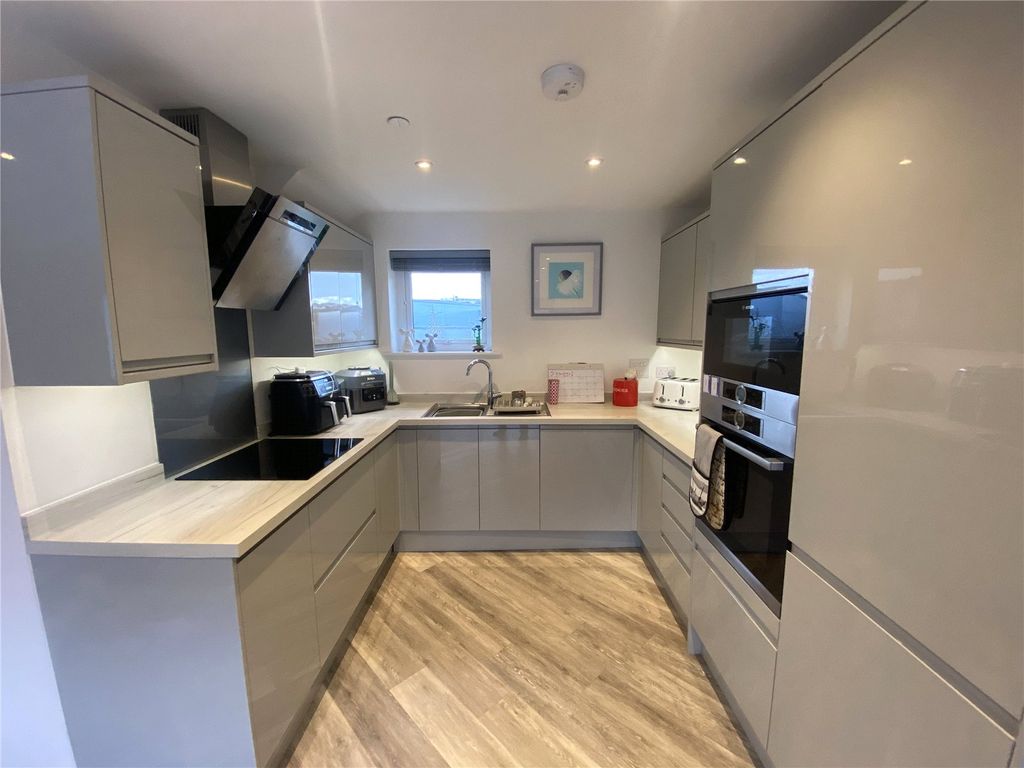 Property photo 3 of 27 Picture No. 17