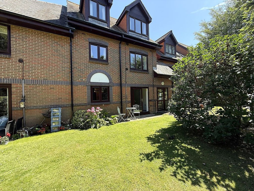 Property photo 2 of 17