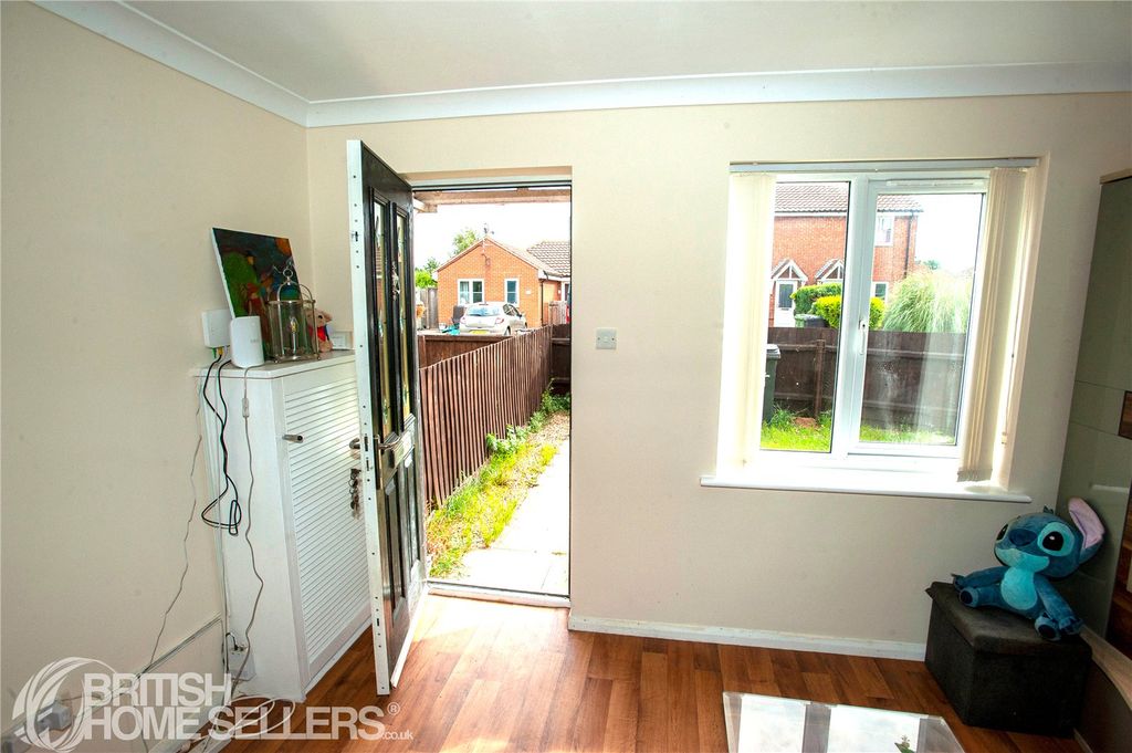 Property photo 3 of 23 Picture No. 12