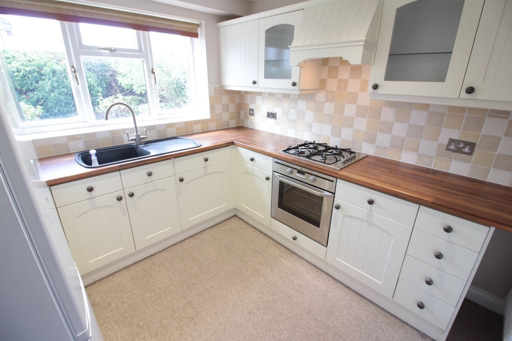 Property photo 3 of 11 Img_9038