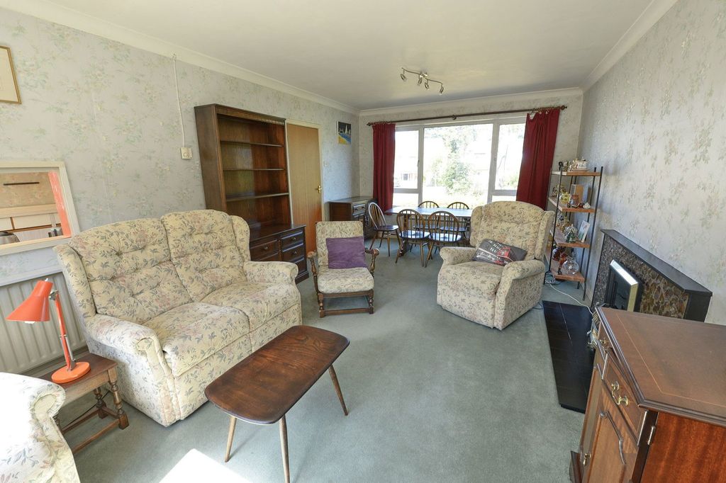 Property photo 3 of 14