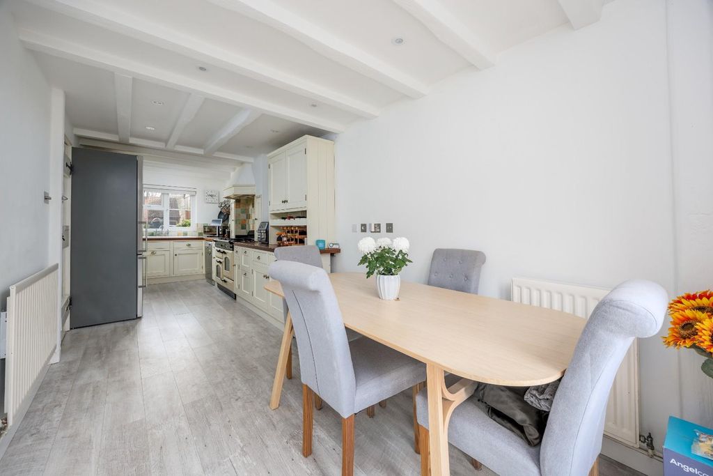 Property photo 3 of 19 Kitchen Diner