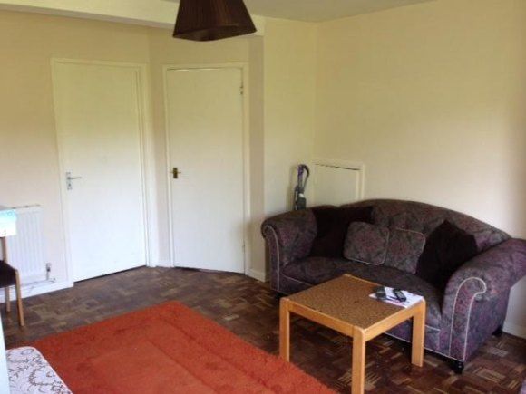 Property photo 3 of 12 Lounge