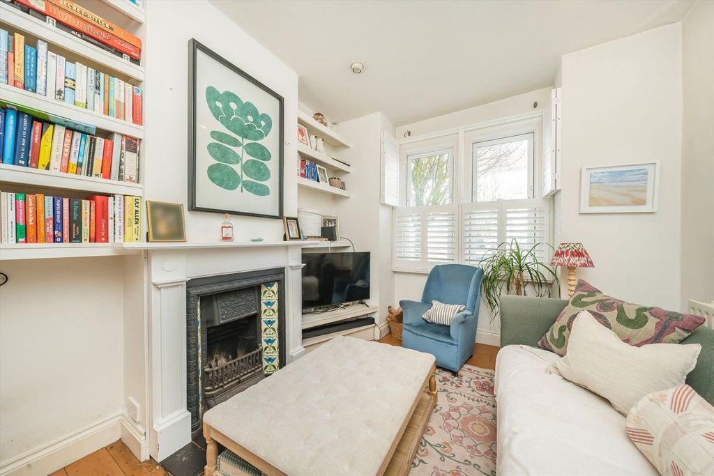 Property photo 3 of 8