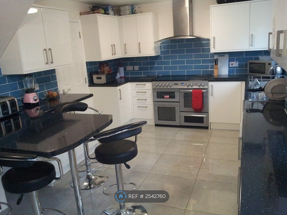 Property photo 1 of 3