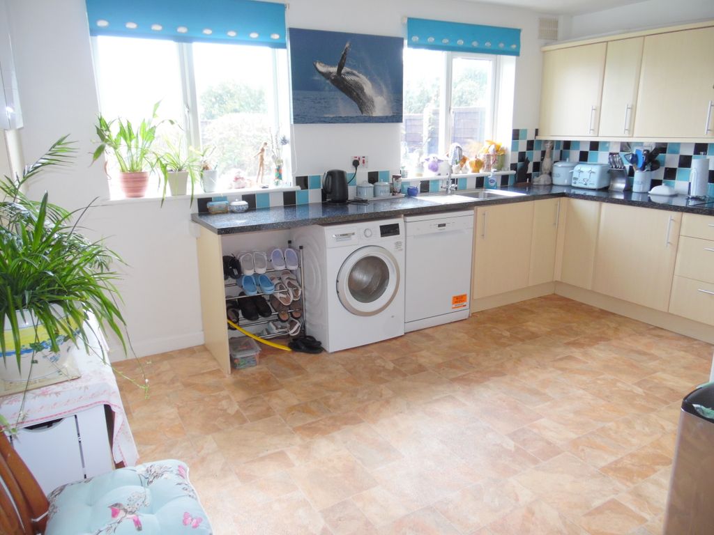 Property photo 3 of 23 Kitchen/Diner