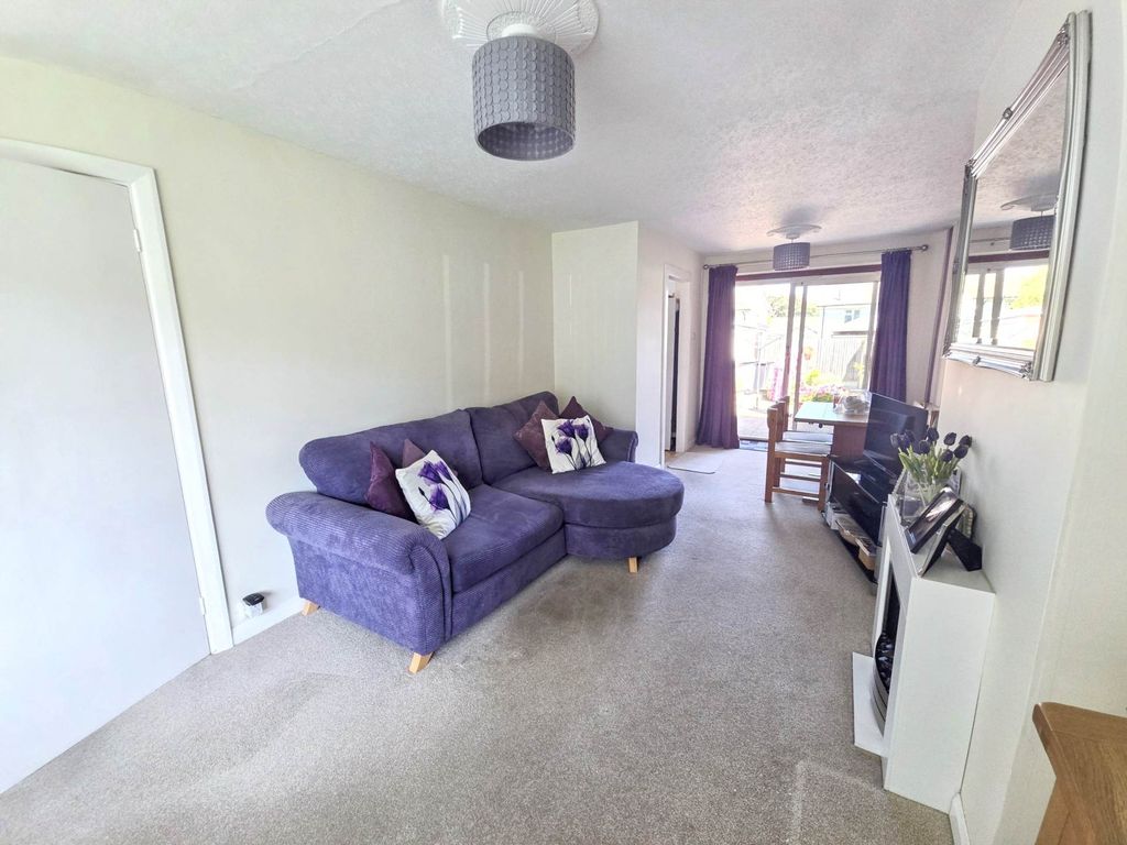 Property photo 3 of 9