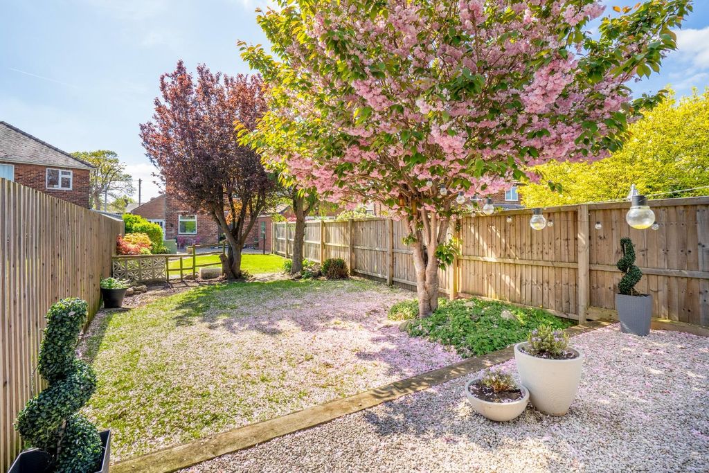 Property photo 2 of 18 Rear Garden