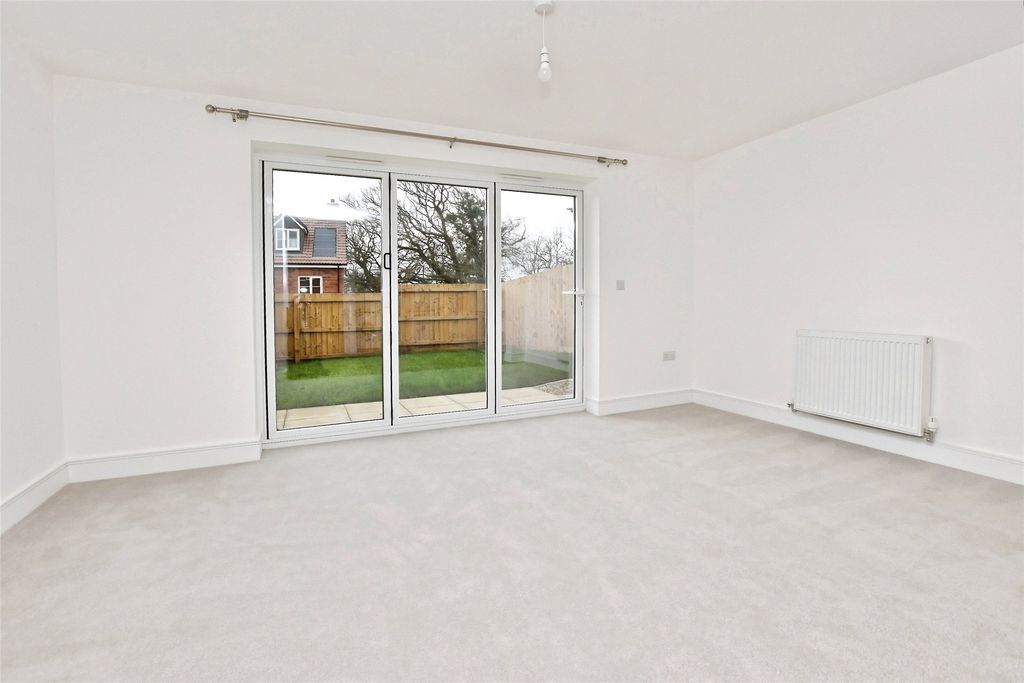 Property photo 3 of 13 Kit/Liv/Dining