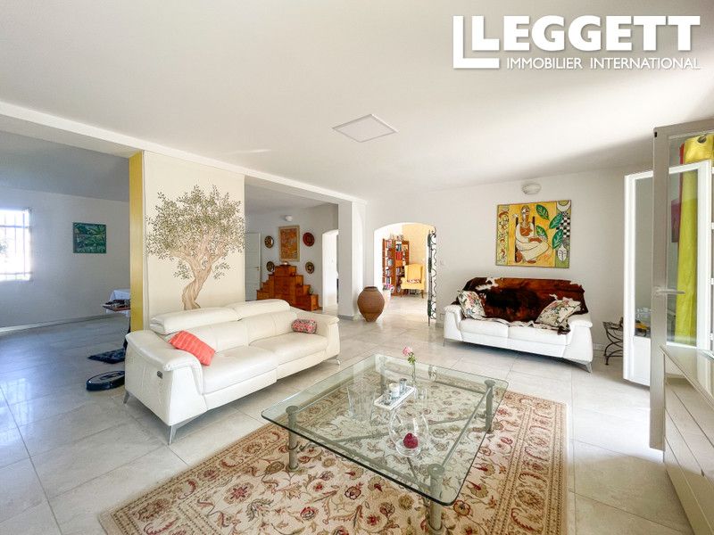 Property photo 3 of 10