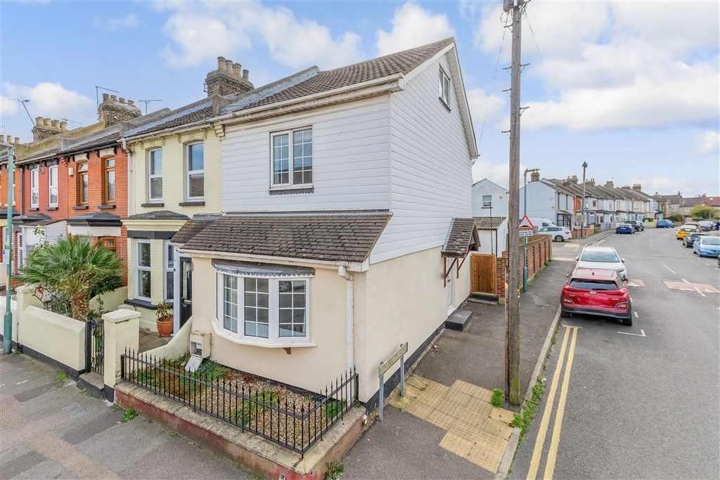 Property photo 3 of 11 External (Web)