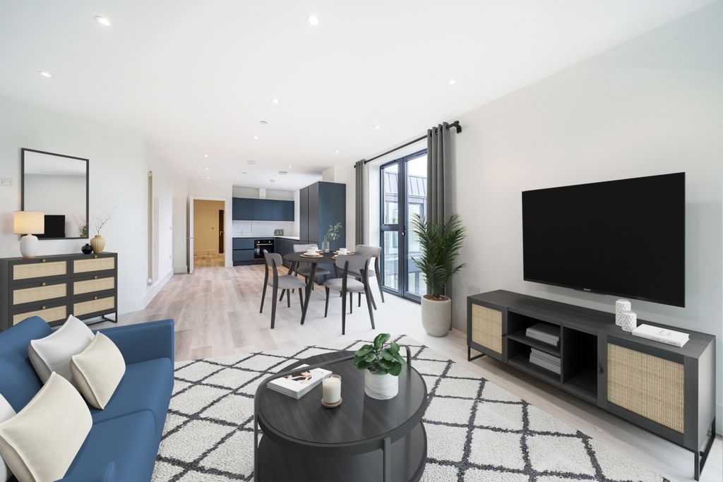 Property photo 1 of 6 Living Area