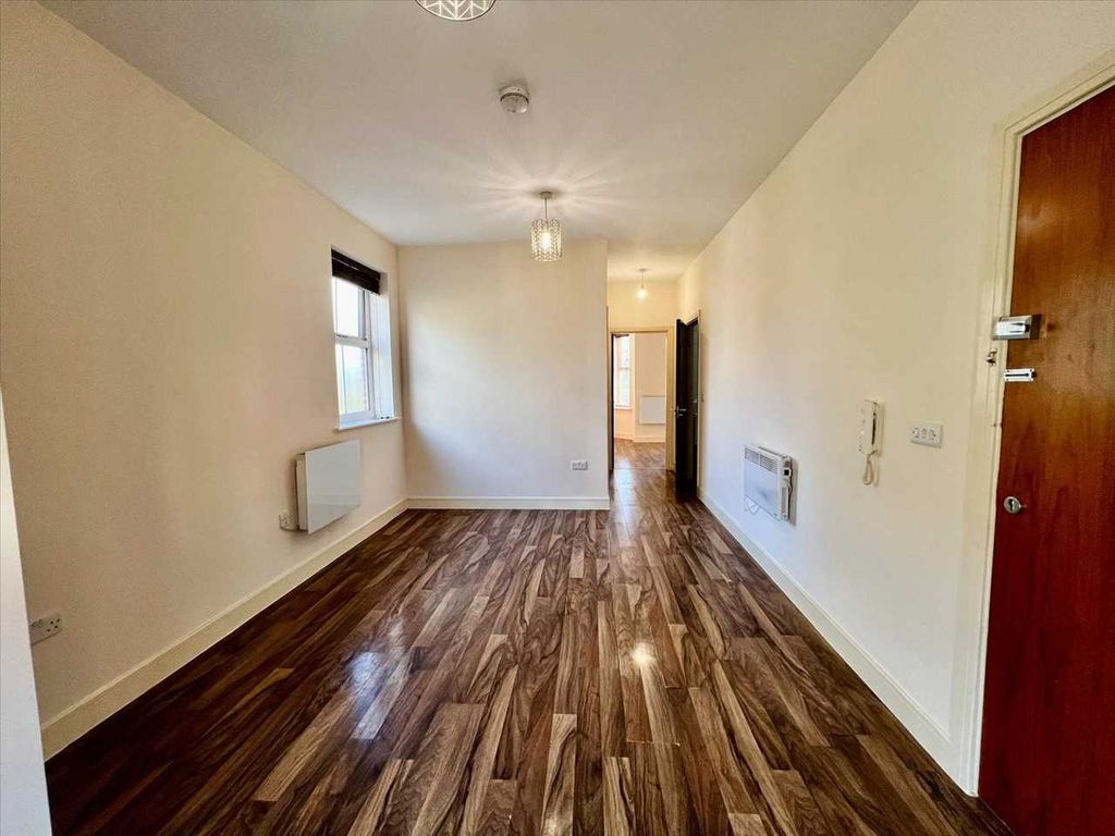 Property photo 2 of 6