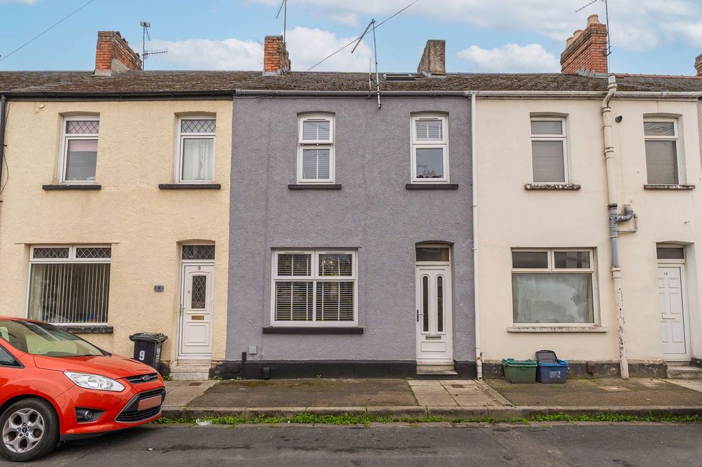 Property photo 1 of 16