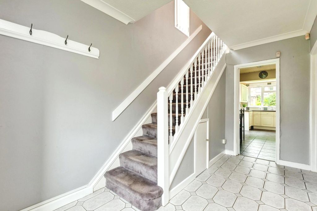 Property photo 3 of 20 Pbox-Img.Jpg