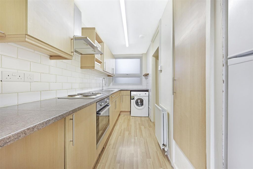 Property photo 3 of 21 Kitchen