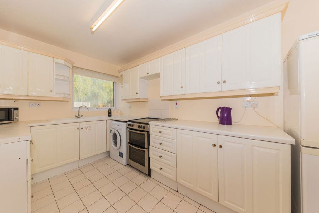 Property photo 2 of 30