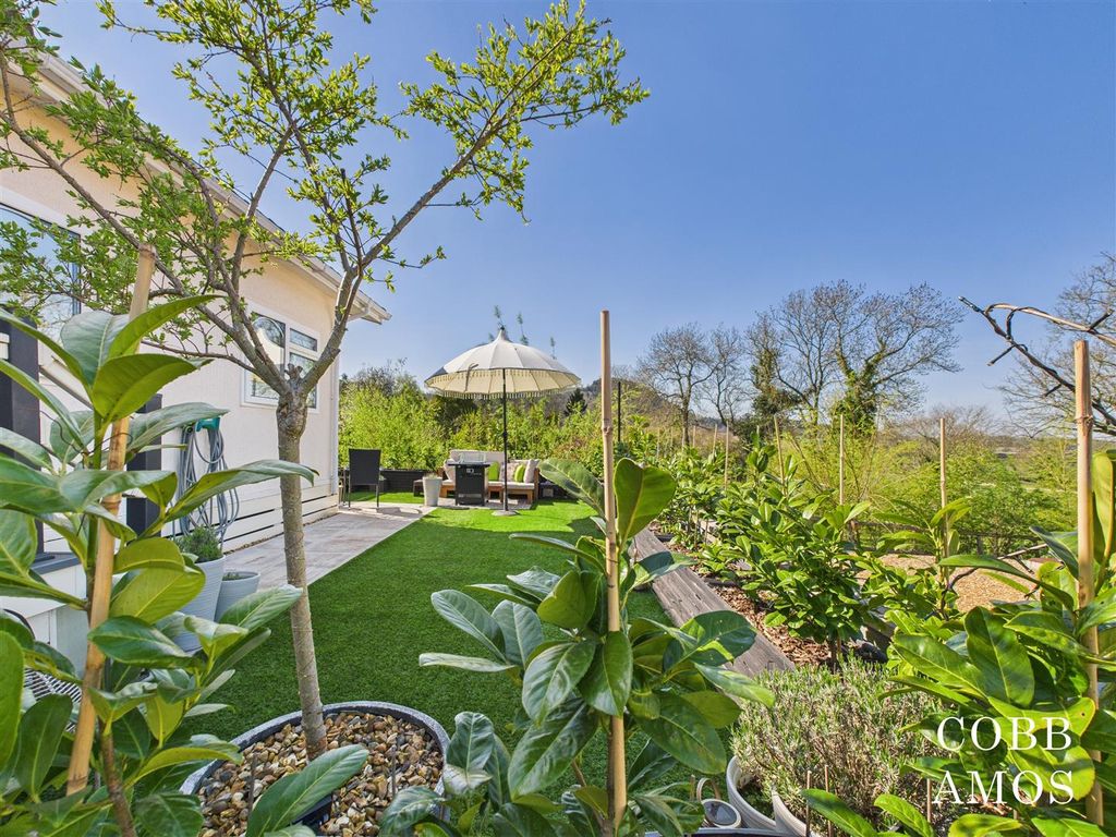 Property photo 2 of 20 Cam02803G0-Pr0168-Still048.Jpg
