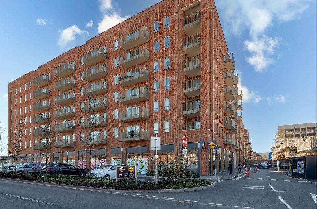 Property photo 3 of 16