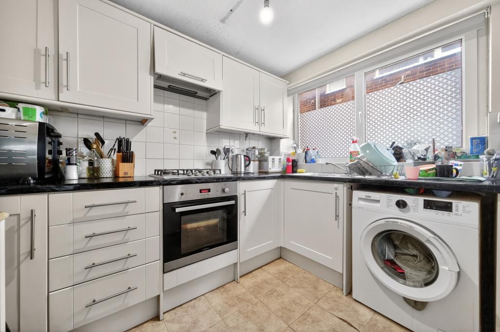 Property photo 2 of 20 Kitchen