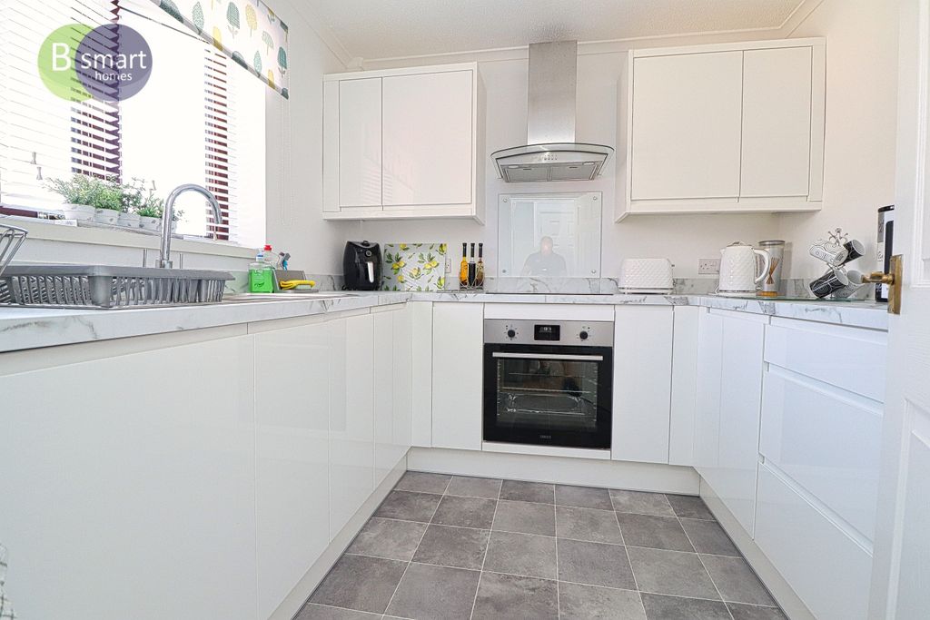Property photo 2 of 13 Img_4246