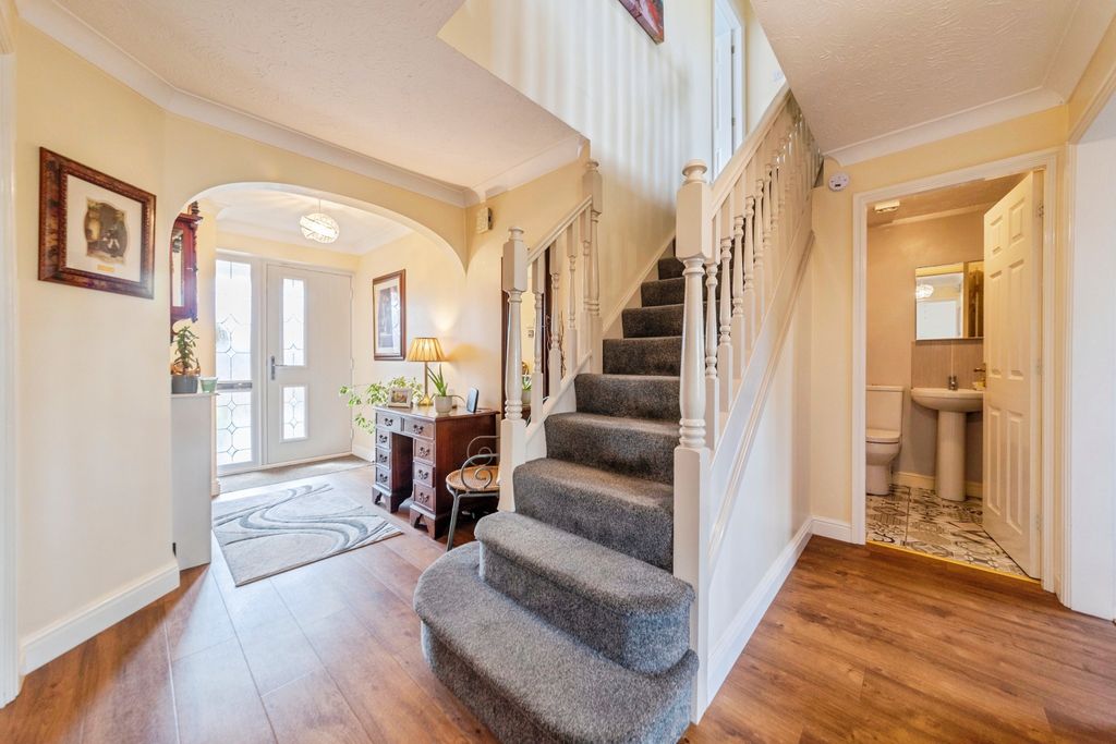 Property photo 3 of 26 32_Grampion_Way-27