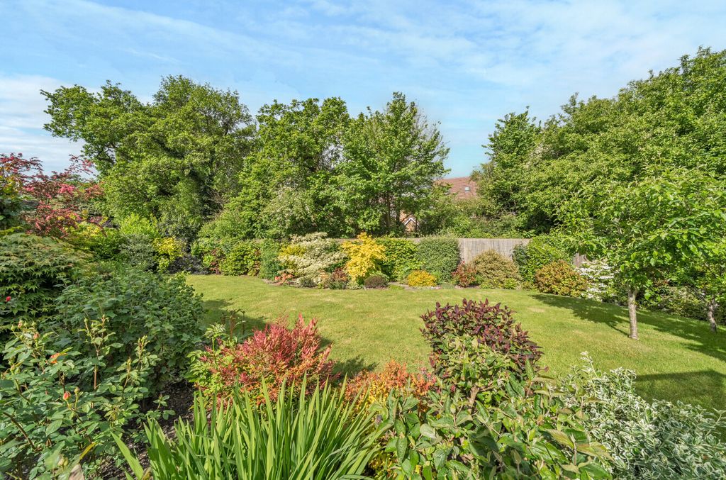 Property photo 2 of 28 1456171-3-6A05Bb8...