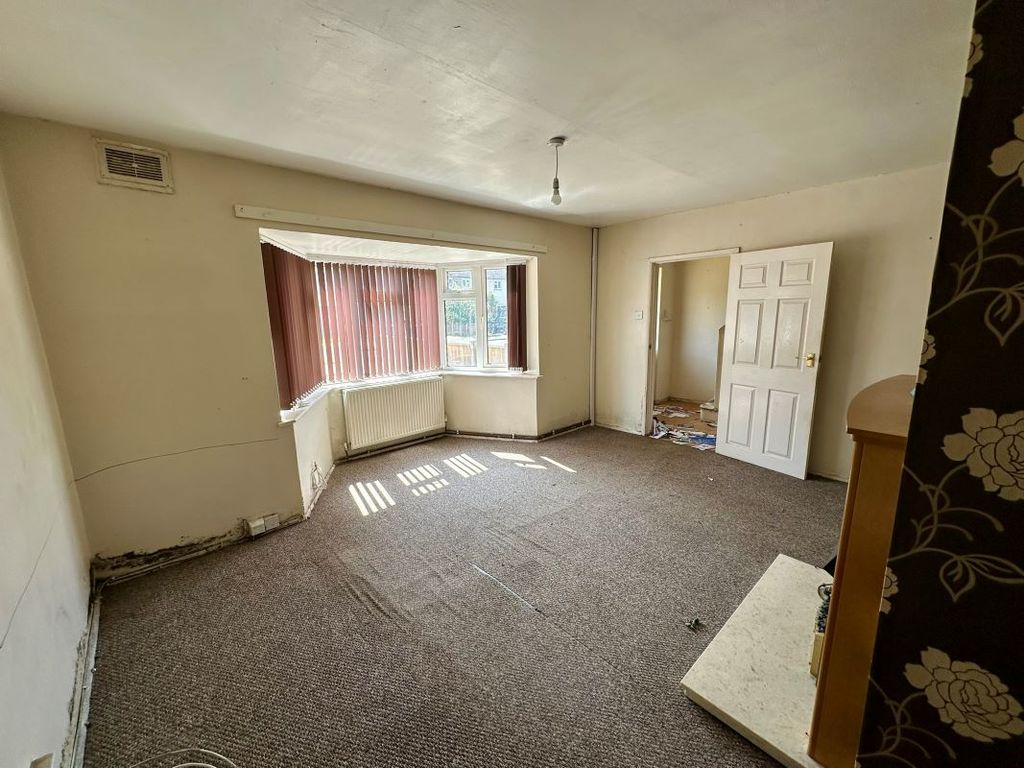 Property photo 3 of 10 Image 3