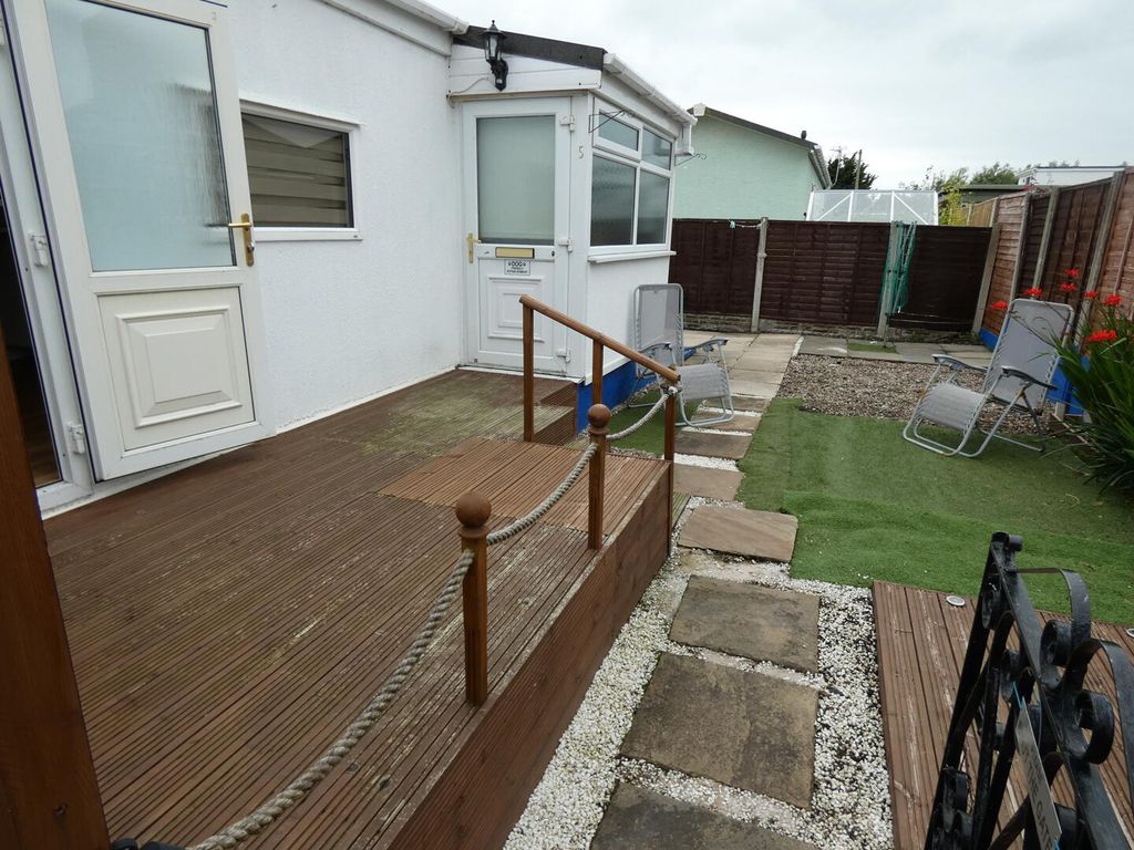 Property photo 2 of 10