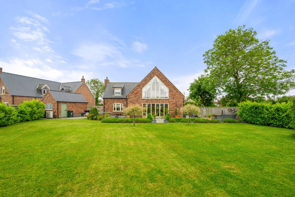 Property photo 1 of 54