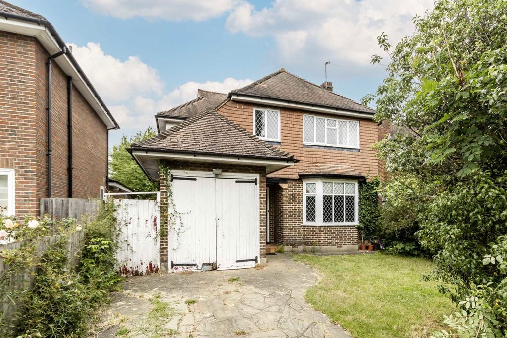 Property photo 1 of 8