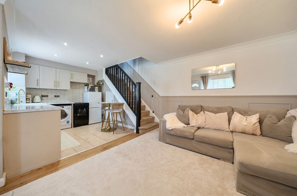 Property photo 2 of 25 1462958-3-6A0B33A...