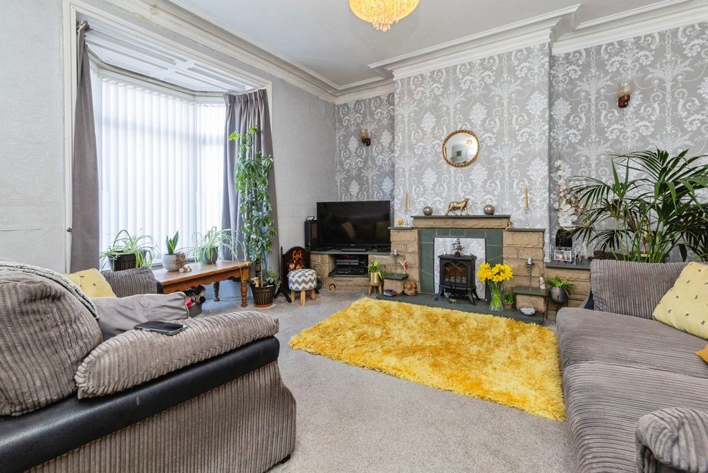 Property photo 2 of 18 Pbox-Img.Jpg