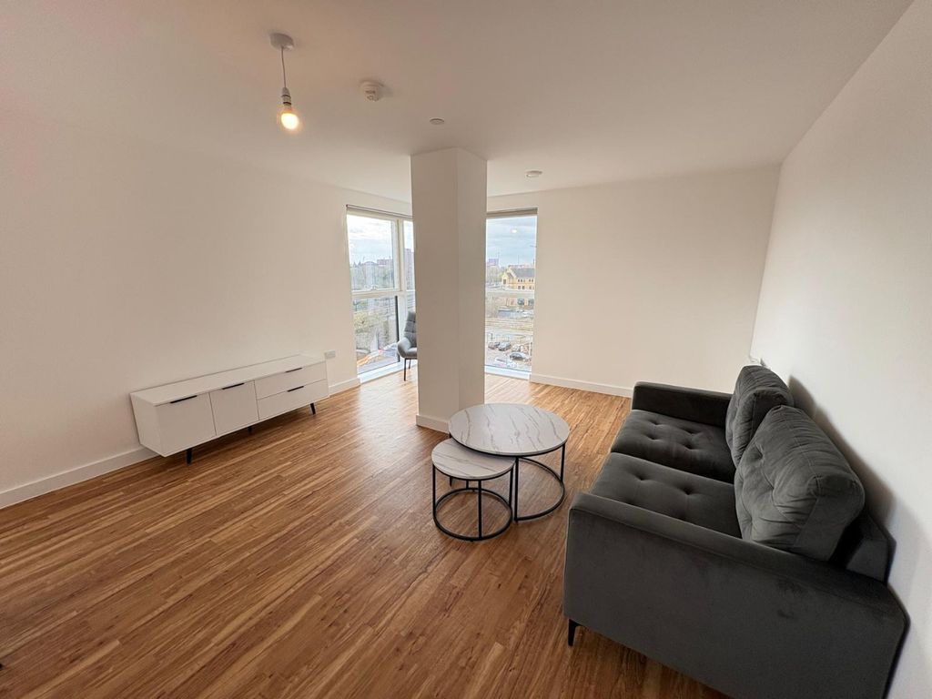 Property photo 3 of 13