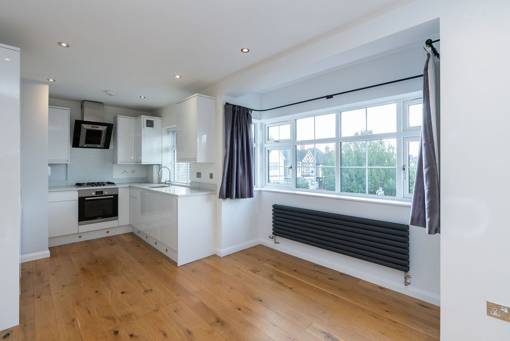 Property photo 2 of 12 Ivy Gate Professional Photography