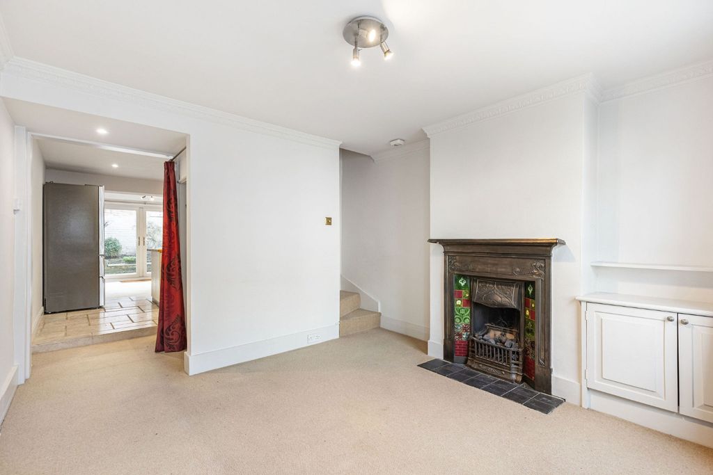 Property photo 3 of 14 4685094