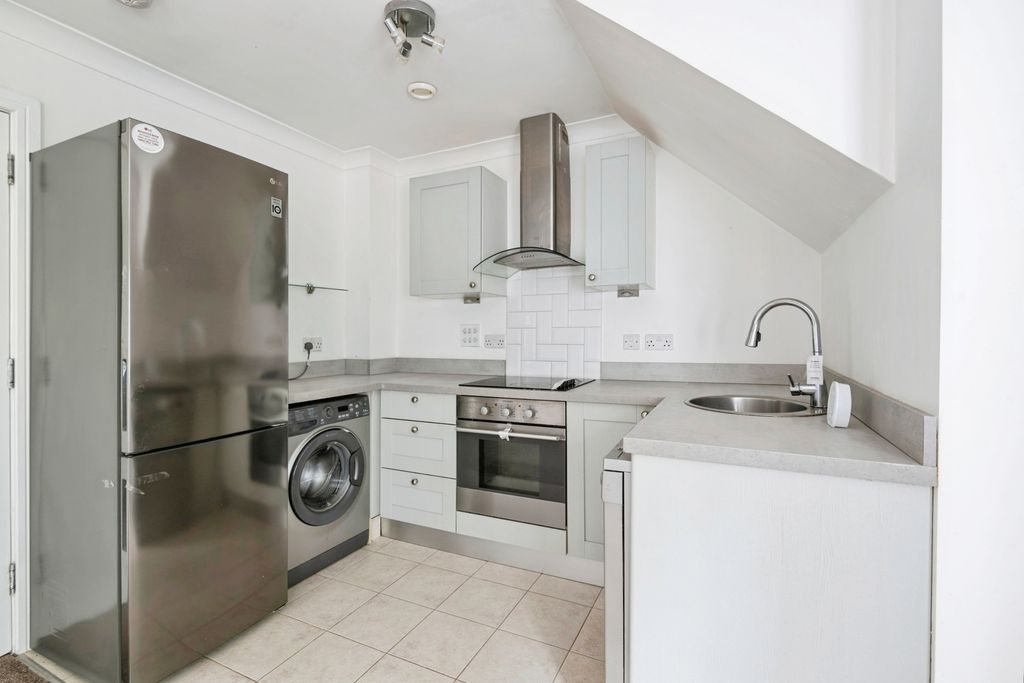 Property photo 3 of 11 Pbox-Img.Jpg