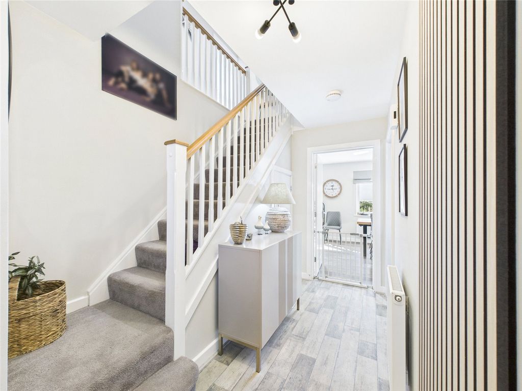 Property photo 2 of 19 Picture No. 10