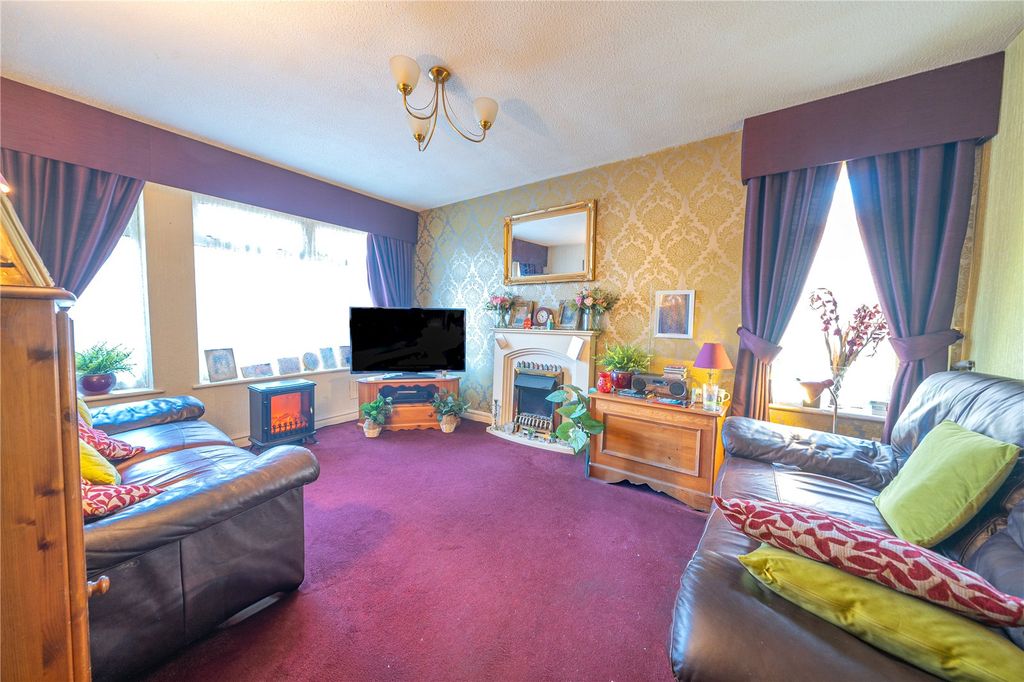 Property photo 3 of 6 Picture No. 04
